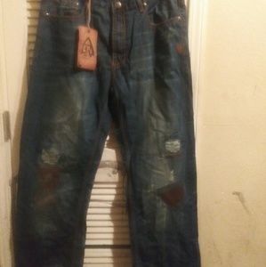 Men's distress jeans